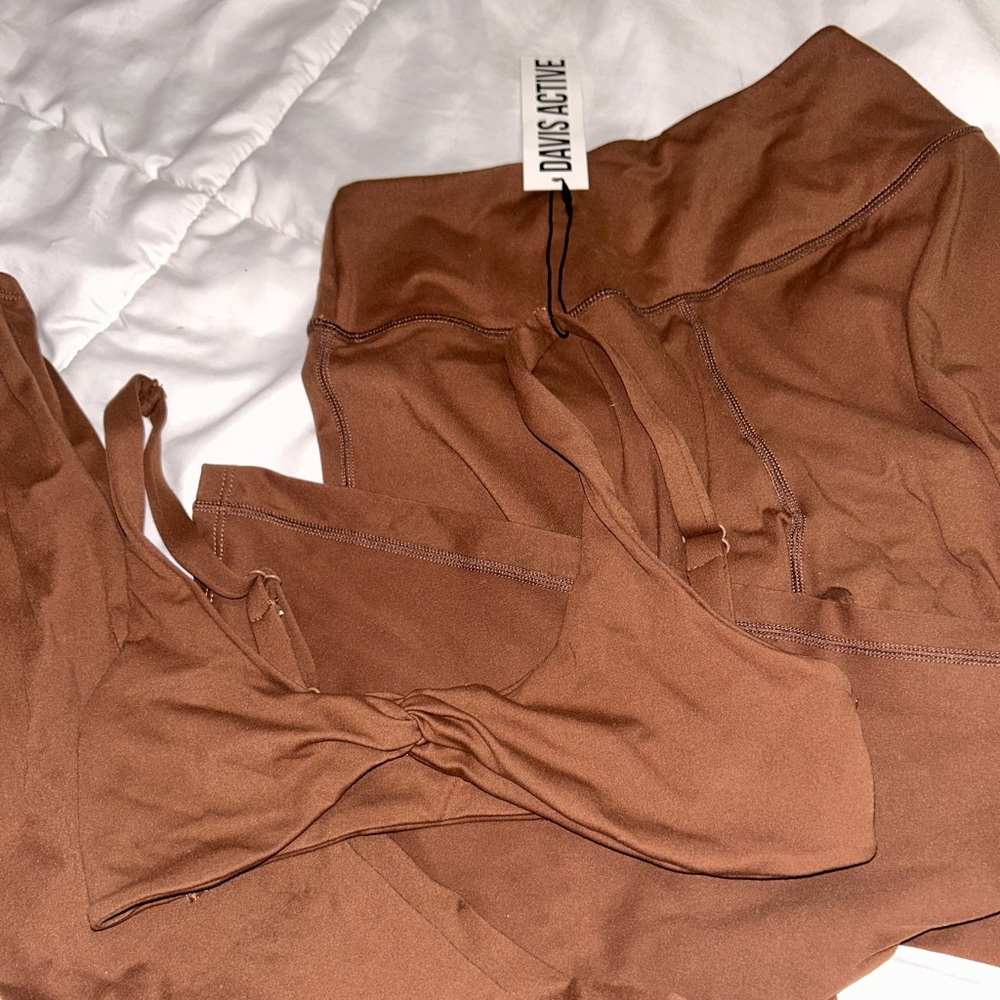 Divas Active Brown Leggings